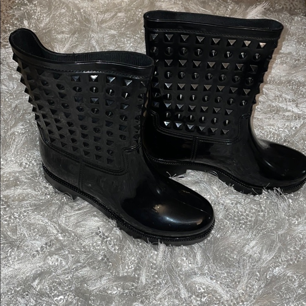 Rain boots